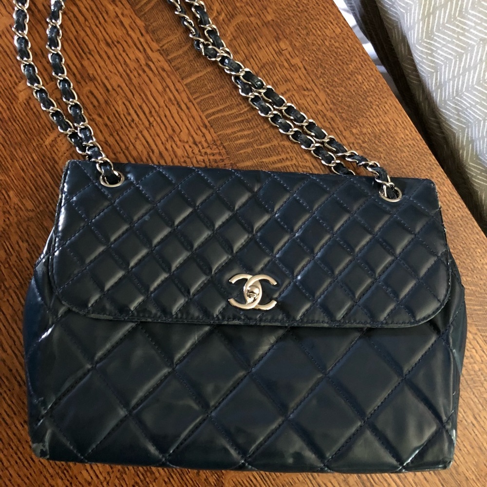 Chanel quilted bag